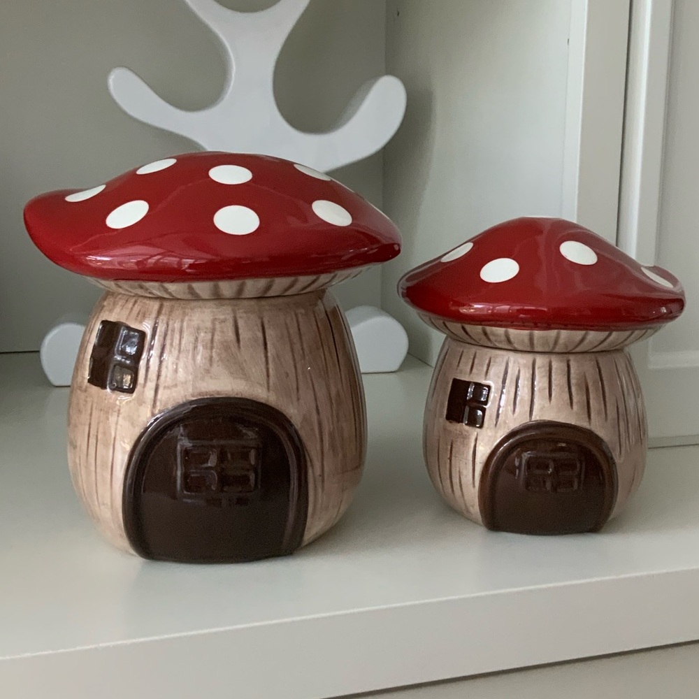 Mushroom Whimsical B HARBOUR Ceramic Canisters X 2 Set Like New Kitchen Home